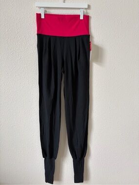 Lululemon Stir Up Pant Size 6 Pink Black Rare Dance Pleated Roll Down Waist